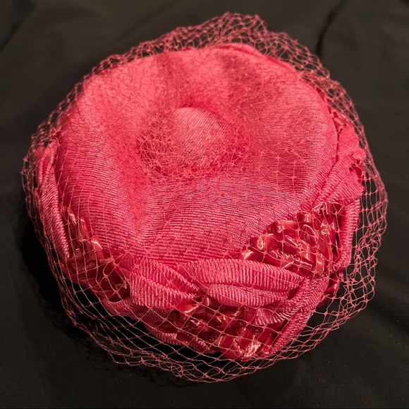 Vintage 1960’s Berne Fabric and Straw Pillbox Hat main image 5